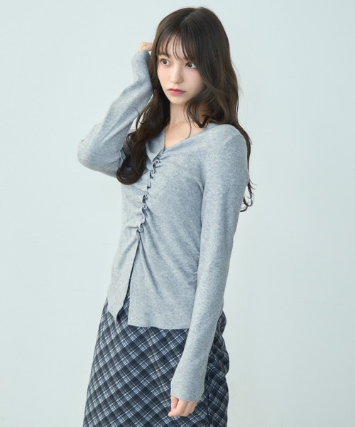 TITTY&CO.（ティティーアンドコー）の「フロントギャザーニットカーディガン（カーディガン/ボレロ・レディース・キャメル/アイボリー/グレー・FREE）」の15枚目の写真