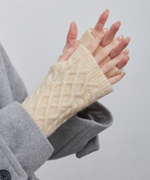 ROPE' PICNIC(ロペピクニック)の「3WAY/ケーブル編み×リブ編みニットグローブ(手袋・レディース・チャコールグレー/グレー/キナリ・FREE)」の1枚目の写真