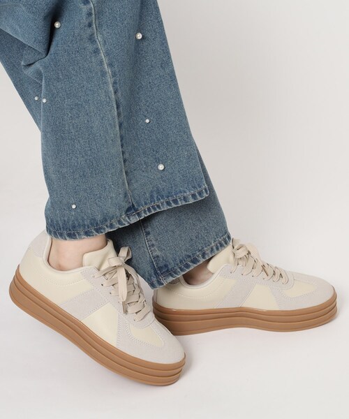 cs T&P（シーエスティーアンドピー）の「ローカットスニーカー（スニーカー・レディース・ホワイト/キャメル/ベージュ/ブラック・S/M/L/LL）」の4枚目の写真