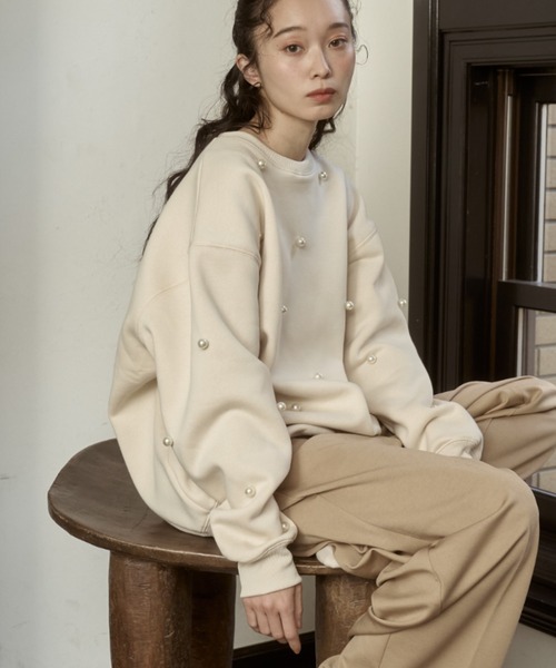 moi tytto(モイテュット)の「パールルーズスウェット(スウェット・レディース・ナチュラル/チャコールグレー/ブラウン・FREE)」の3枚目の写真