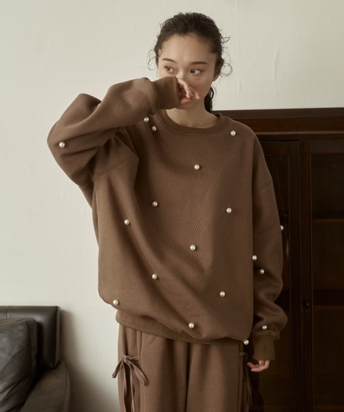 moi tytto(モイテュット)の「パールルーズスウェット(スウェット・レディース・ナチュラル/チャコールグレー/ブラウン・FREE)」の8枚目の写真