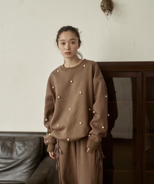 moi tytto(モイテュット)の「パールルーズスウェット(スウェット・レディース・ナチュラル/チャコールグレー/ブラウン・FREE)」の11枚目の写真