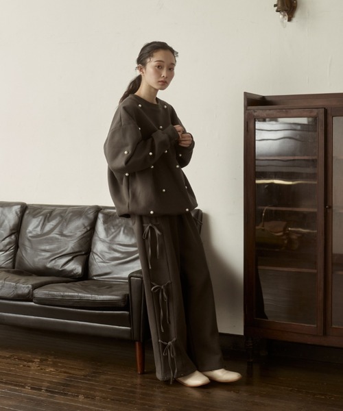 moi tytto(モイテュット)の「パールルーズスウェット(スウェット・レディース・ナチュラル/チャコールグレー/ブラウン・FREE)」の14枚目の写真