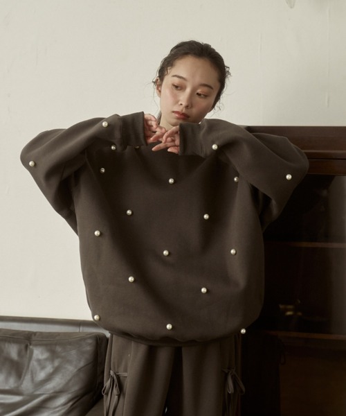 moi tytto(モイテュット)の「パールルーズスウェット(スウェット・レディース・ナチュラル/チャコールグレー/ブラウン・FREE)」の18枚目の写真