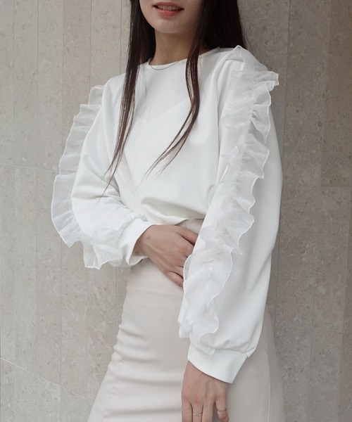 CORNERS(コーナーズ)の「袖オーガンジーフリルプルオーバー(Tシャツ/カットソー・レディース・ブラック/ホワイト・M)」の2枚目の写真