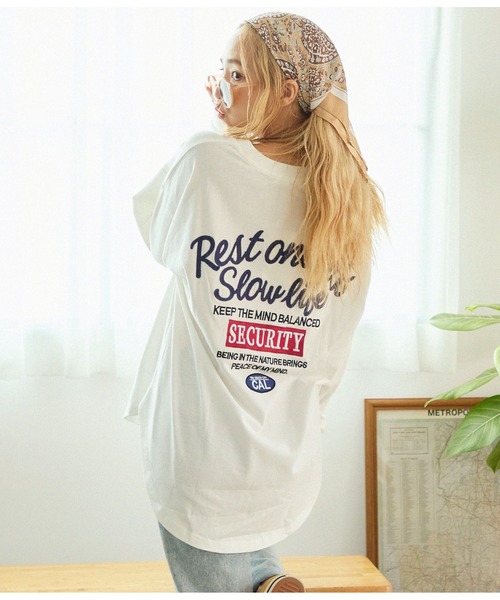 anap mimpi（アナップミンピ）の「メッセージ刺繍 ラウンドヘム 長袖 ビッグ ロンT（Tシャツ/カットソー・レディース・ワイン/ブラック/オフホワイト・FREE）」の7枚目の写真