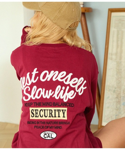 anap mimpi（アナップミンピ）の「メッセージ刺繍 ラウンドヘム 長袖 ビッグ ロンT（Tシャツ/カットソー・レディース・ワイン/ブラック/オフホワイト・FREE）」の22枚目の写真