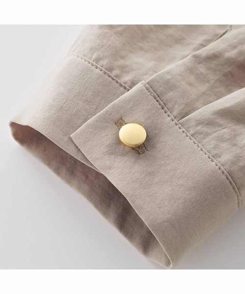 IEDIT（イディット）の「ＩＥＤＩＴ　リラクシーシルエットのきちんと見えスキッパーシャツブラウス（シャツ/ブラウス・レディース・ネイビー/オフホワイト/ベージュ・MEDIUM/X-LARGE/LARGE/XX-LARGE/SMALL/XXX-LARGE）」の12枚目の写真