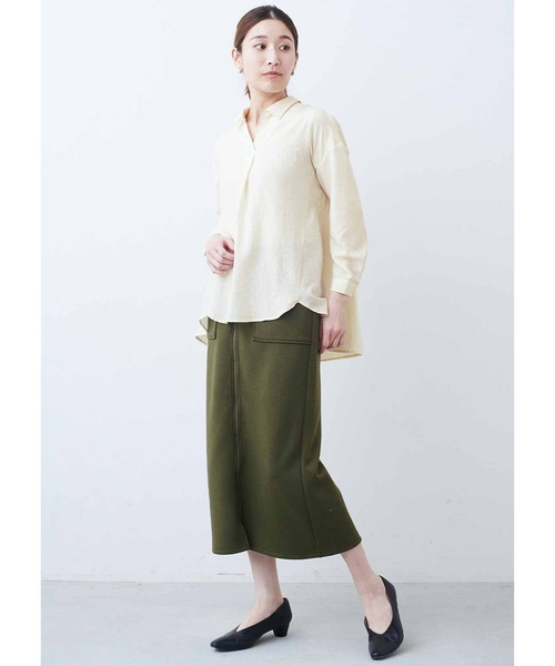 IEDIT（イディット）の「ＩＥＤＩＴ　リラクシーシルエットのきちんと見えスキッパーシャツブラウス（シャツ/ブラウス・レディース・ネイビー/オフホワイト/ベージュ・MEDIUM/X-LARGE/LARGE/XX-LARGE/SMALL/XXX-LARGE）」の4枚目の写真