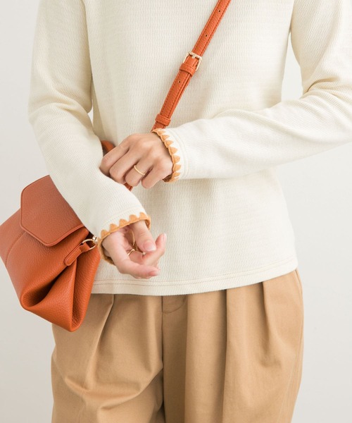 URBAN RESEARCH DOORS（アーバンリサーチドアーズ）の「刺繍ワッフルTシャツ（Tシャツ/カットソー・レディース・チャコールグレー/アイボリー・MEDIUM）」の2枚目の写真