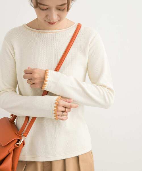 URBAN RESEARCH DOORS（アーバンリサーチドアーズ）の「刺繍ワッフルTシャツ（Tシャツ/カットソー・レディース・チャコールグレー/アイボリー・MEDIUM）」の3枚目の写真