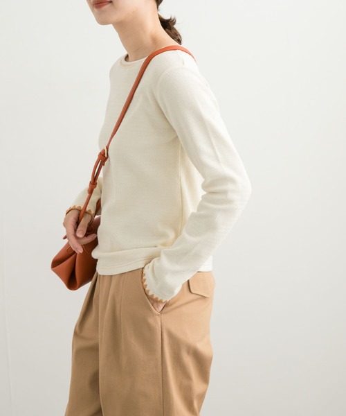 URBAN RESEARCH DOORS（アーバンリサーチドアーズ）の「刺繍ワッフルTシャツ（Tシャツ/カットソー・レディース・チャコールグレー/アイボリー・MEDIUM）」の6枚目の写真