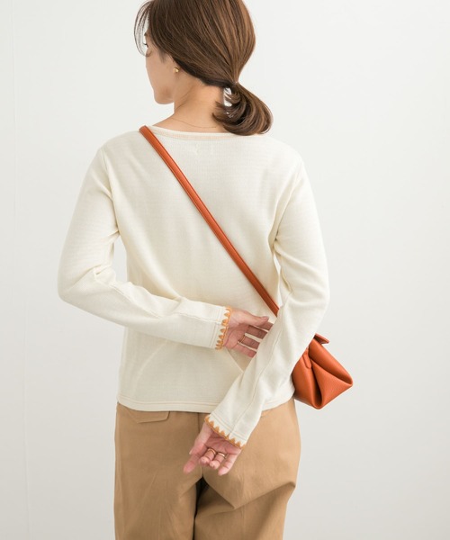 URBAN RESEARCH DOORS（アーバンリサーチドアーズ）の「刺繍ワッフルTシャツ（Tシャツ/カットソー・レディース・チャコールグレー/アイボリー・MEDIUM）」の7枚目の写真