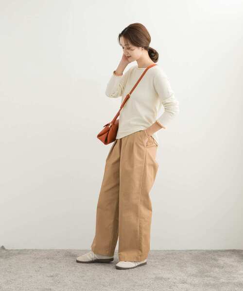 URBAN RESEARCH DOORS（アーバンリサーチドアーズ）の「刺繍ワッフルTシャツ（Tシャツ/カットソー・レディース・チャコールグレー/アイボリー・MEDIUM）」の11枚目の写真