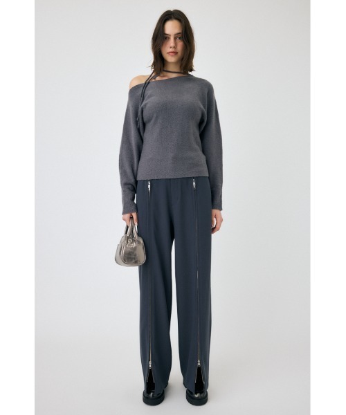 MOUSSY(マウジー)の「ONE SHOULDER セーター(ニット/セーター・レディース・アイボリー/チャコールグレー/レッド・FREE)」の7枚目の写真