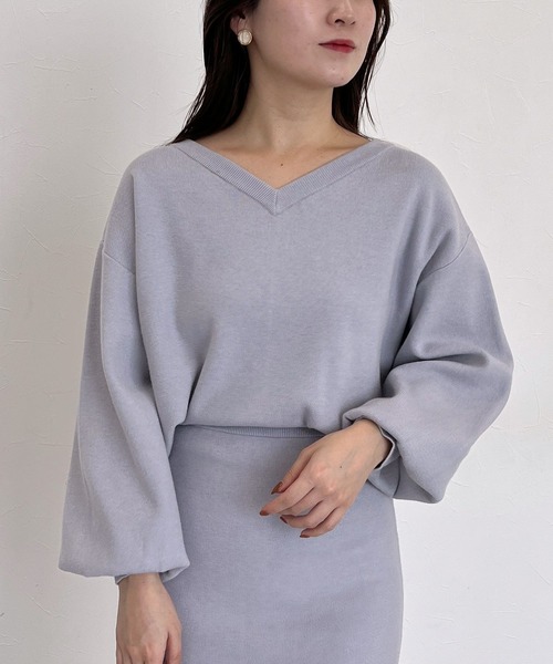mysty woman（ミスティウーマン）の「袖ボリュームニット　252078（ニット/セーター・レディース・グレイッシュベージュ/ブラック/ライトグレー・FREE）」の3枚目の写真