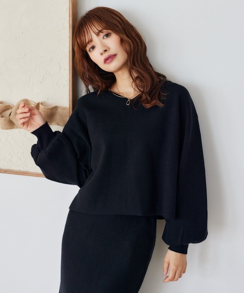 mysty woman（ミスティウーマン）の「袖ボリュームニット　252078（ニット/セーター・レディース・グレイッシュベージュ/ブラック/ライトグレー・FREE）」の2枚目の写真