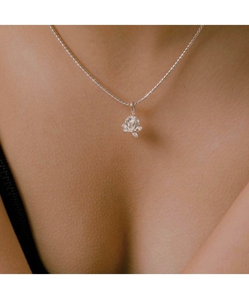 NUAVO(ヌアボ)の「White rose snake P(ネックレス・レディース・シルバー・FREE)」の3枚目の写真