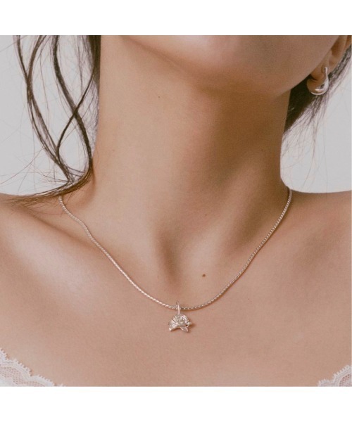 NUAVO(ヌアボ)の「White rose snake P(ネックレス・レディース・シルバー・FREE)」の4枚目の写真