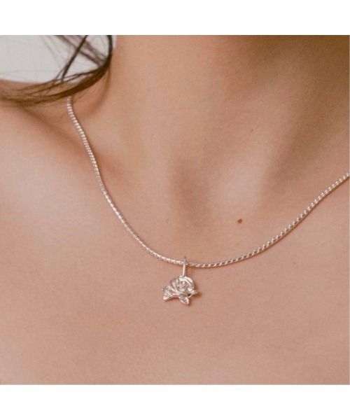 NUAVO(ヌアボ)の「White rose snake P(ネックレス・レディース・シルバー・FREE)」の8枚目の写真