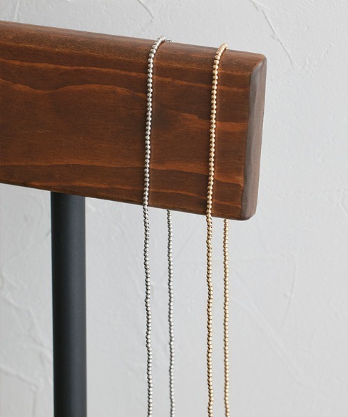 Pierrot（ピエロ）の「ブラスビーズミドルネックレス（ネックレス・レディース・シルバー/ゴールド・FREE）」の4枚目の写真