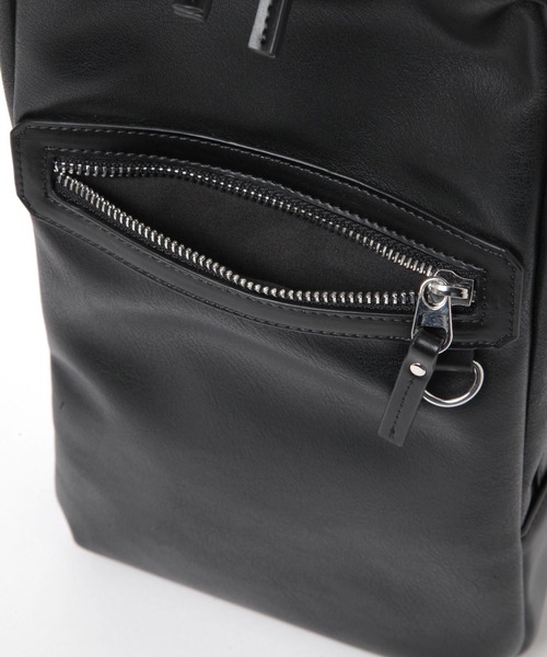 LAKOLE（ラコレ）の「ZIP縦長ボディバッグ / 253059（ボディバッグ/ウエストポーチ・メンズ・ブラック/ネイビー/グレー・FREE）」の18枚目の写真