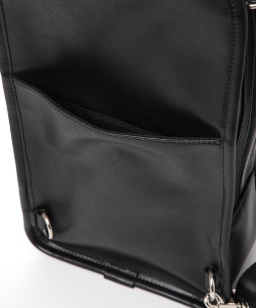 LAKOLE（ラコレ）の「ZIP縦長ボディバッグ / 253059（ボディバッグ/ウエストポーチ・メンズ・ブラック/ネイビー/グレー・FREE）」の9枚目の写真