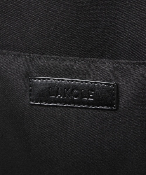 LAKOLE（ラコレ）の「ZIP縦長ボディバッグ / 253059（ボディバッグ/ウエストポーチ・メンズ・ブラック/ネイビー/グレー・FREE）」の11枚目の写真