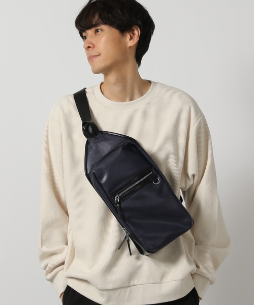 LAKOLE（ラコレ）の「ZIP縦長ボディバッグ / 253059（ボディバッグ/ウエストポーチ・メンズ・ブラック/ネイビー/グレー・FREE）」の8枚目の写真