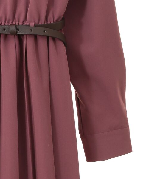 YECCA VECCA(イェッカヴェッカ)の「ベルト付きプリーツワンピース(ワンピース・レディース・パープル/ネイビー/ベージュ・FREE)」の12枚目の写真