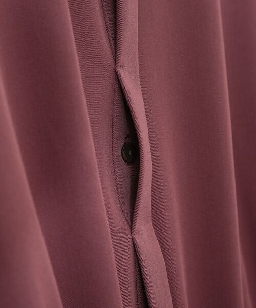 YECCA VECCA(イェッカヴェッカ)の「ベルト付きプリーツワンピース(ワンピース・レディース・パープル/ネイビー/ベージュ・FREE)」の9枚目の写真