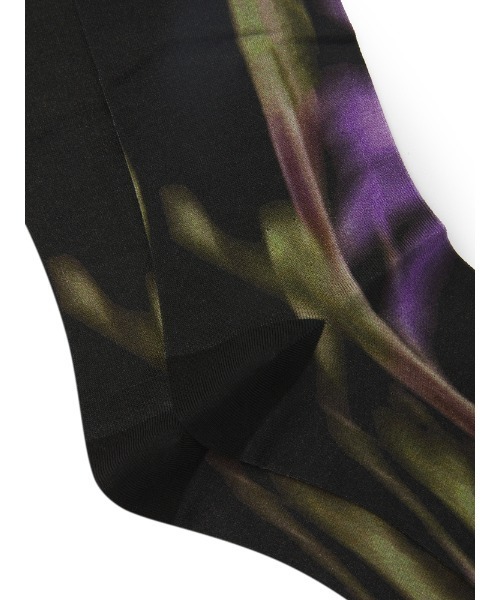 JNBY(ジェーエヌビーワイ)の「Abstract Floral Stretch Cotton-blend Socks / ソックス(ソックス/靴下・レディース・パープル/ブラック・ONE SIZE)」の3枚目の写真