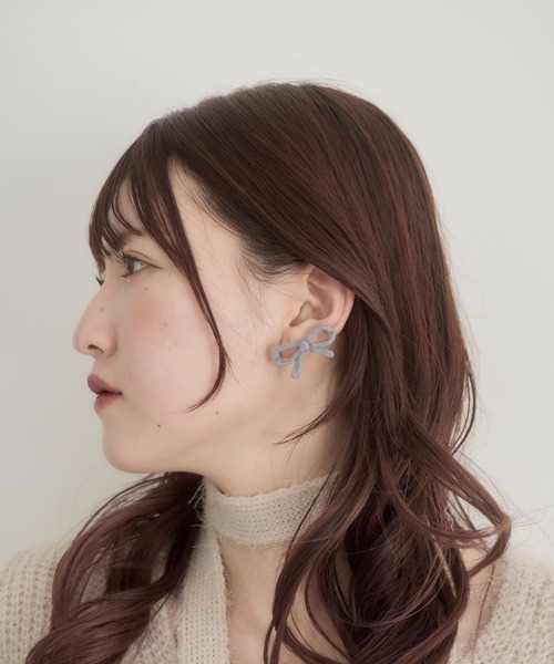 mellowneon(メロウネオン)の「スウェードリボンイヤリング(イヤリング・レディース・アイボリー/ブラック/グレー/ピンク/レッド・FREE)」の21枚目の写真