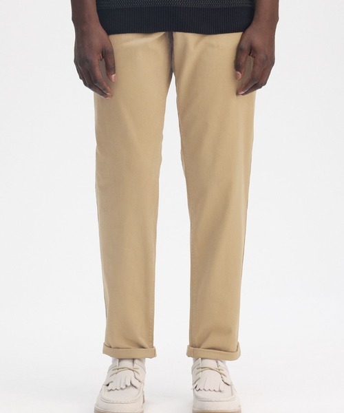 FRED PERRY（フレッドペリー）の「Slim Fit Trousers／スリムフィットトラウザー（チノパンツ・メンズ・ネイビー/ベージュ系その他/ダークグリーン/ダークブルー・30/28/32）」の2枚目の写真