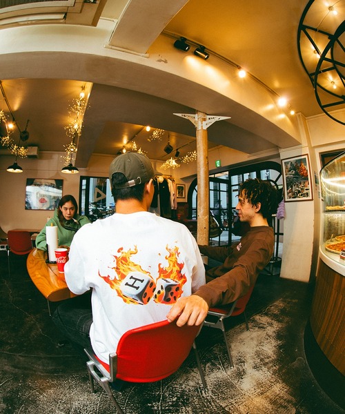 HUF（ハフ）の「ROLLIN HOT TEE（Tシャツ/カットソー・メンズ・ブラック/ホワイト・XX-LARGE/X-LARGE/LARGE/MEDIUM/SMALL）」の3枚目の写真