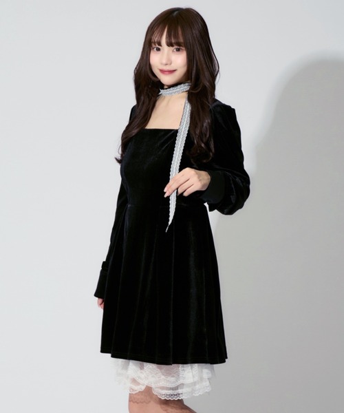 ALLuRing ChaRm（アリュリングチャーム）の「Ruffle Lace velvet Mini Dress / フリルレースベルベットミニワンピース 首紐付き（ワンピース・レディース・ブラック・M/S）」の18枚目の写真