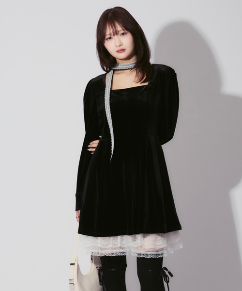 ALLuRing ChaRm（アリュリングチャーム）の「Ruffle Lace velvet Mini Dress / フリルレースベルベットミニワンピース 首紐付き（ワンピース・レディース・ブラック・M/S）」の21枚目の写真