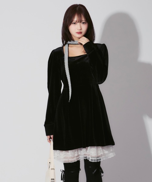 ALLuRing ChaRm（アリュリングチャーム）の「Ruffle Lace velvet Mini Dress / フリルレースベルベットミニワンピース 首紐付き（ワンピース・レディース・ブラック・M/S）」の22枚目の写真