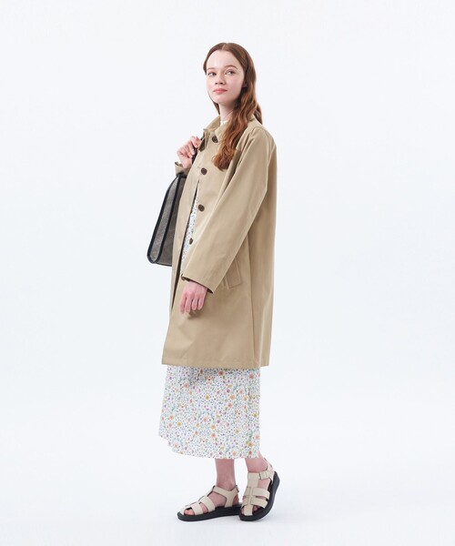MACKINTOSH PHILOSOPHY(マッキントッシュ フィロソフィー)の「【WEB&一部店舗限定】ダブルクロスステンカラーコート(ステンカラーコート・レディース・ベージュ/ダークネイビー・36/38)」の4枚目の写真