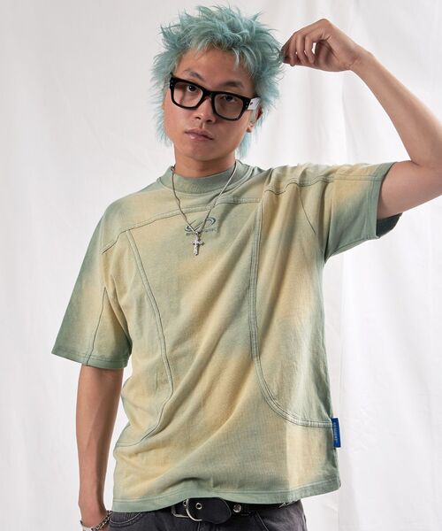 SEQUENZ（シークエンズ）の「【SEQUENZ（シークエンズ）】WASHED SPLASH S/S TEE / Tシャツ 半袖 クルーネック オーバーサイズ センターロゴ 刺繍（Tシャツ/カットソー・メンズ・グリーン系その他3/グレイッシュベージュ/ブラック・LARGE/MEDIUM/SMALL）」の5枚目の写真