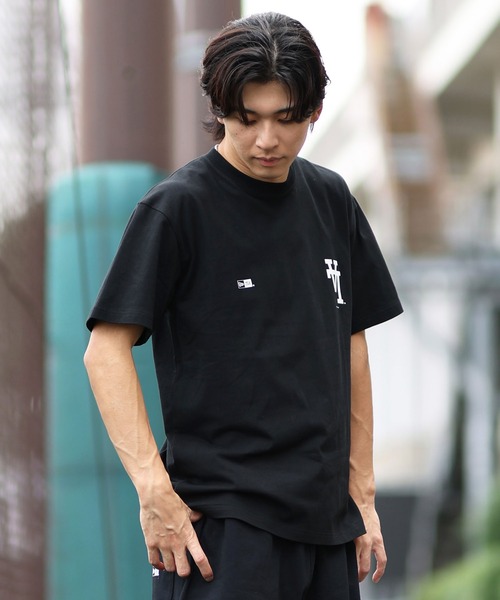 NEW ERA(ニューエラ)の「NEW ERA/ニューエラ 半袖Tシャツ バックプリント 14410095/14410096(Tシャツ/カットソー・メンズ・ブラック/ホワイト・M/L/XL/XXL)」の4枚目の写真