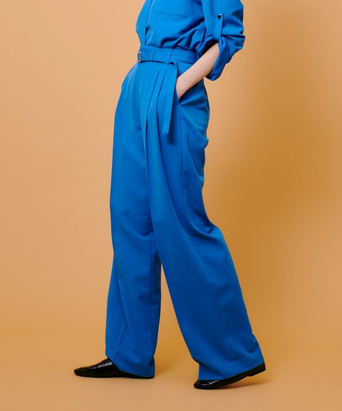 allureville(アルアバイル)の「CRISPYカルゼタックパンツ(その他パンツ・レディース・ベージュ/ネイビー/ブルー・1/2)」の6枚目の写真