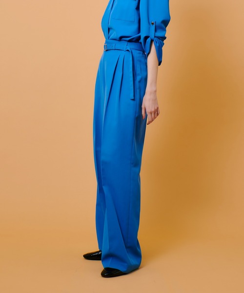 allureville(アルアバイル)の「CRISPYカルゼタックパンツ(その他パンツ・レディース・ベージュ/ネイビー/ブルー・1/2)」の7枚目の写真