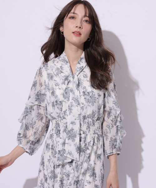 【美品】アプワイザーリッシェ＊ニュアンスフラワーシャーリングワンピース Apuweiser-riche（アプワイザーリッシェ）の「ニュアンスフラワー