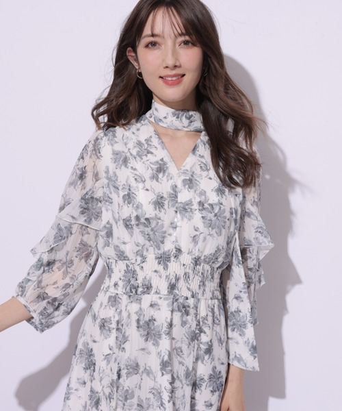 アプワイザーリッシェ ニュアンスフラワーシャーリングワンピース 今期 2025 Apuweiser-riche（アプワイザーリッシェ）の「ニュアンスフラワー