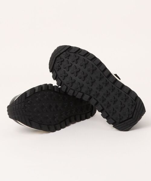 Bella lume(ベッラルーメ)の「《Bella Lume(ベッラルーメ)》グルカスニーカー(スニーカー・レディース・シルバー/ブラック・MEDIUM/LARGE/SMALL)」の3枚目の写真