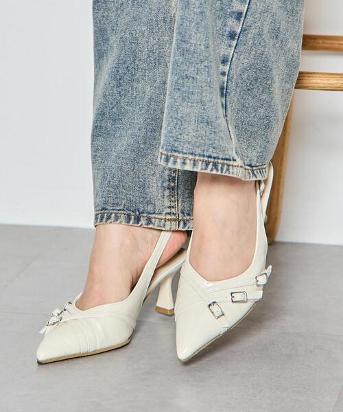 INGNI（イング）の「ストラップバックバンドパンプス（パンプス・レディース・アイボリー/ブラック・M/L）」の2枚目の写真