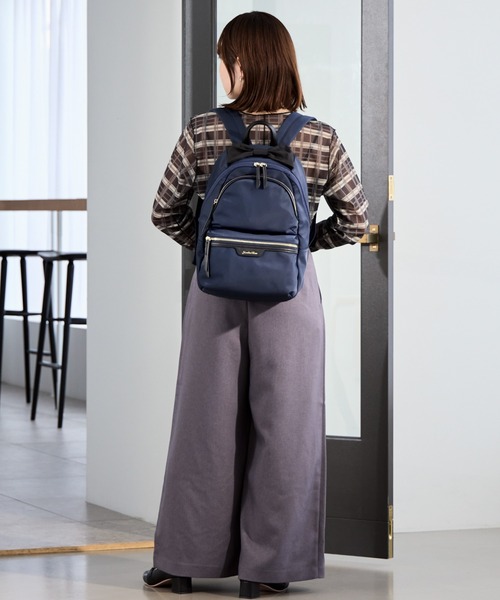 Jewelna Rose(ジュエルナローズ)の「プリモ・リュックサック A4ジャストサイズ 16195(バックパック/リュック・レディース・グレイッシュベージュ/ブラック/ネイビー・FREE)」の8枚目の写真