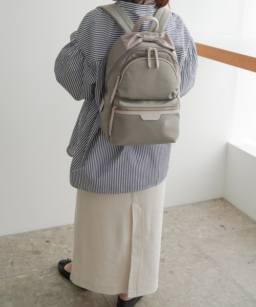 Jewelna Rose(ジュエルナローズ)の「プリモ・リュックサック A4ジャストサイズ 16195(バックパック/リュック・レディース・グレイッシュベージュ/ブラック/ネイビー・FREE)」の12枚目の写真