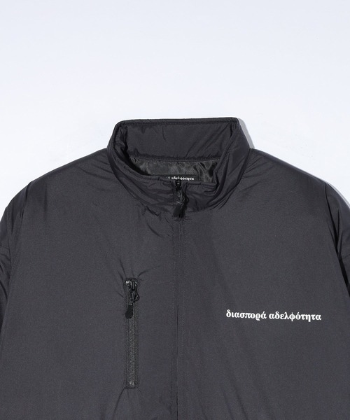 Diaspora Skateboards(ディアスポラスケートボーズ)の「Diaspora Skateboards MID PUFFER JACKET OT01(ブルゾン・メンズ・ベージュ/ブラック・L)」の4枚目の写真